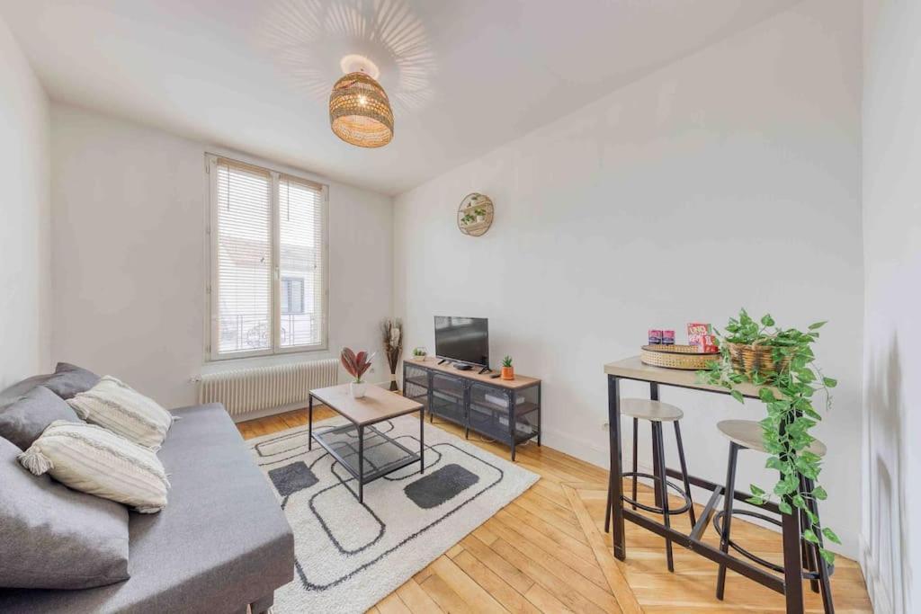 Appartement Cosy Au Calme, Proche De Paris Et Du Rer B ジャンティイ エクステリア 写真