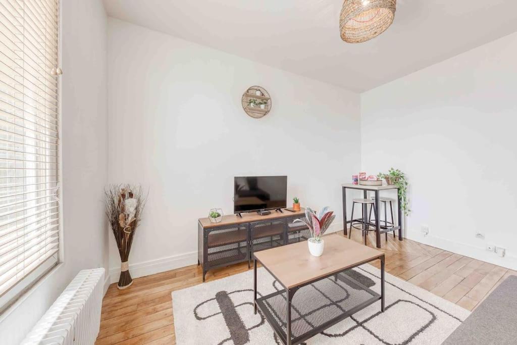 Appartement Cosy Au Calme, Proche De Paris Et Du Rer B ジャンティイ エクステリア 写真